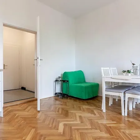 Apartment Village-like Peace & Quiet In City + Parking Prague