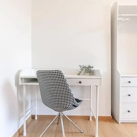 Apartment Village-like Peace & Quiet In City + Parking Prague