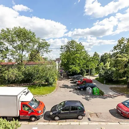 Apartment Village-like Peace & Quiet In City + Parking *