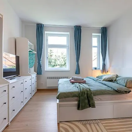Apartment Village-like Peace & Quiet In City + Parking
