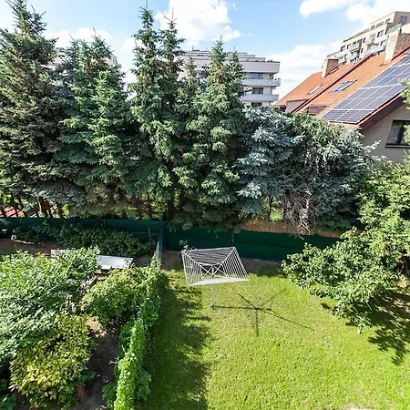 Apartment Village-like Peace & Quiet In City + Parking Prague