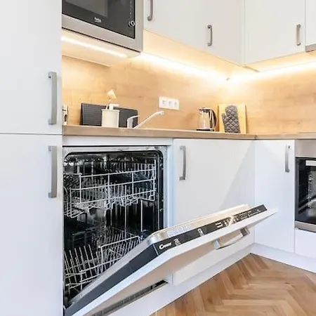 Village-like Peace & Quiet In City + Parking Apartment Prague